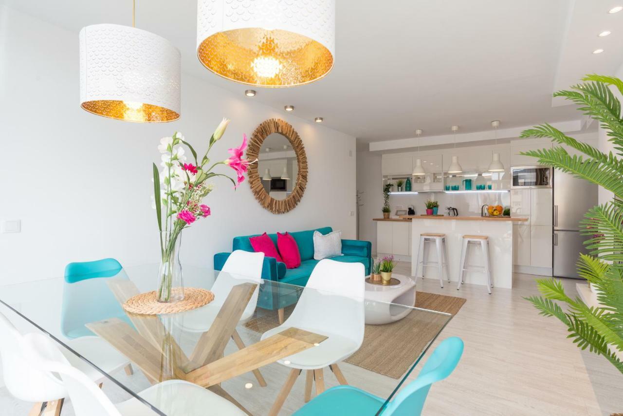 Stunning Spacious City Apartment With Free Parking Малага Екстериор снимка