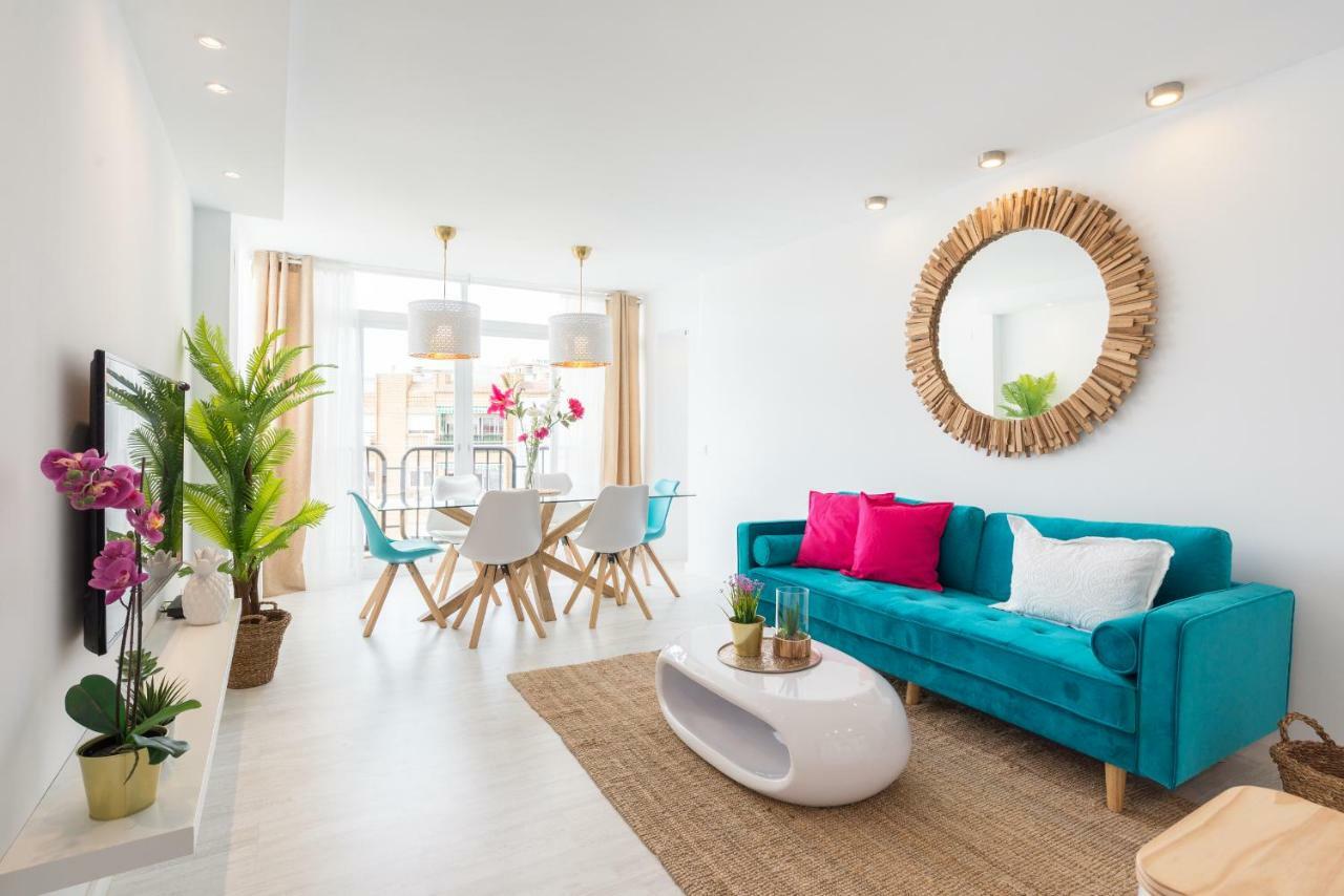 Stunning Spacious City Apartment With Free Parking Малага Екстериор снимка
