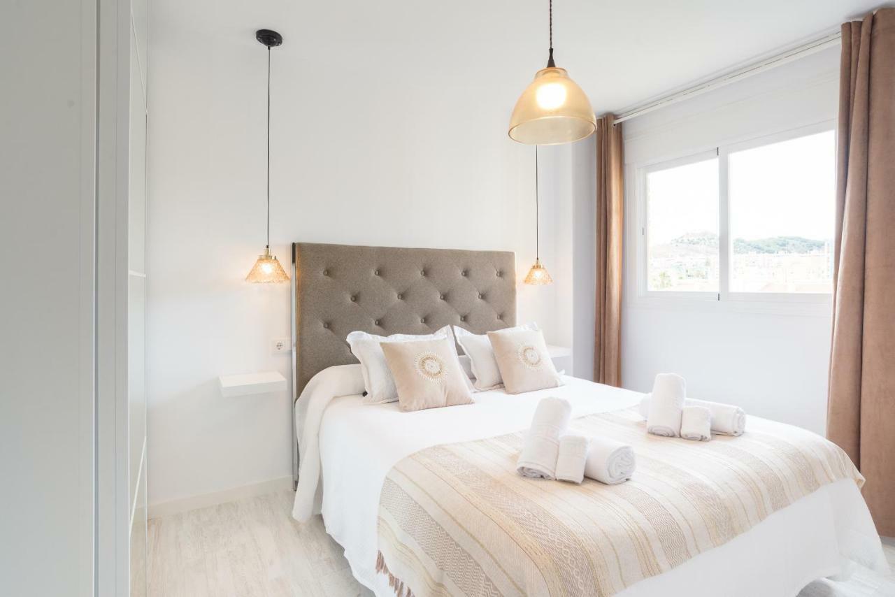 Stunning Spacious City Apartment With Free Parking Малага Екстериор снимка